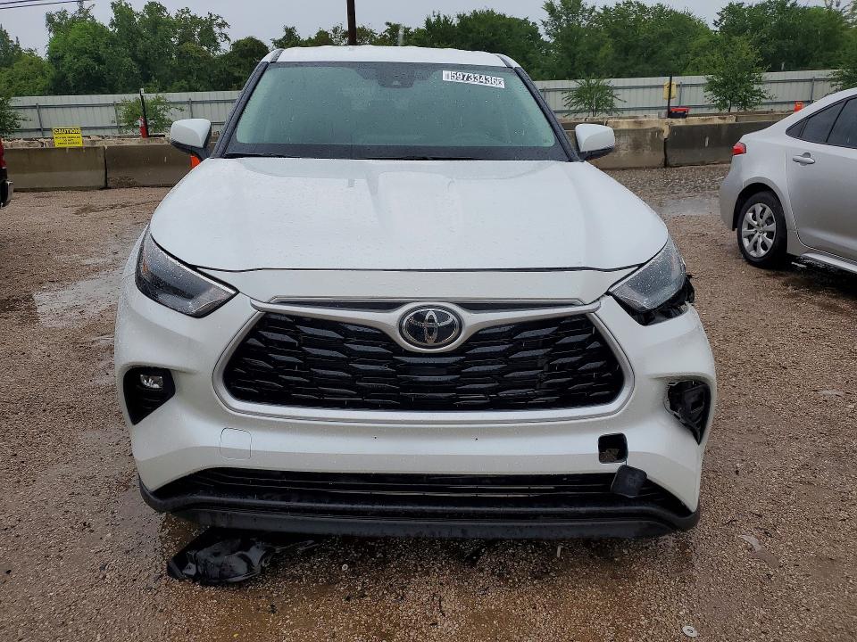 2025 Toyota Highlander VIN 5TDKDRBH7SS588158 COPART salvage auction — FRONT END, CA - CERTIFICATE OF TITLE, sold $4,600 on 2026-07-29 (photo 5)