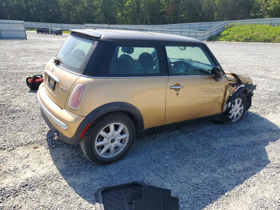 2004 Mini Cooper VIN WMWRC334X4TJ53338 COPART salvage auction — FRONT END, Nc - Salvage Certificate Of Title, sold $350 on 2026-08-20 (photo 3)