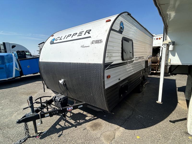 2022 Coach Clipper VIN 5ZT2CWEC0N3131676 COPART salvage auction — VANDALISM, WA - BILL OF SALE, sold $1,500 on 2026-10-01 (photo 2)