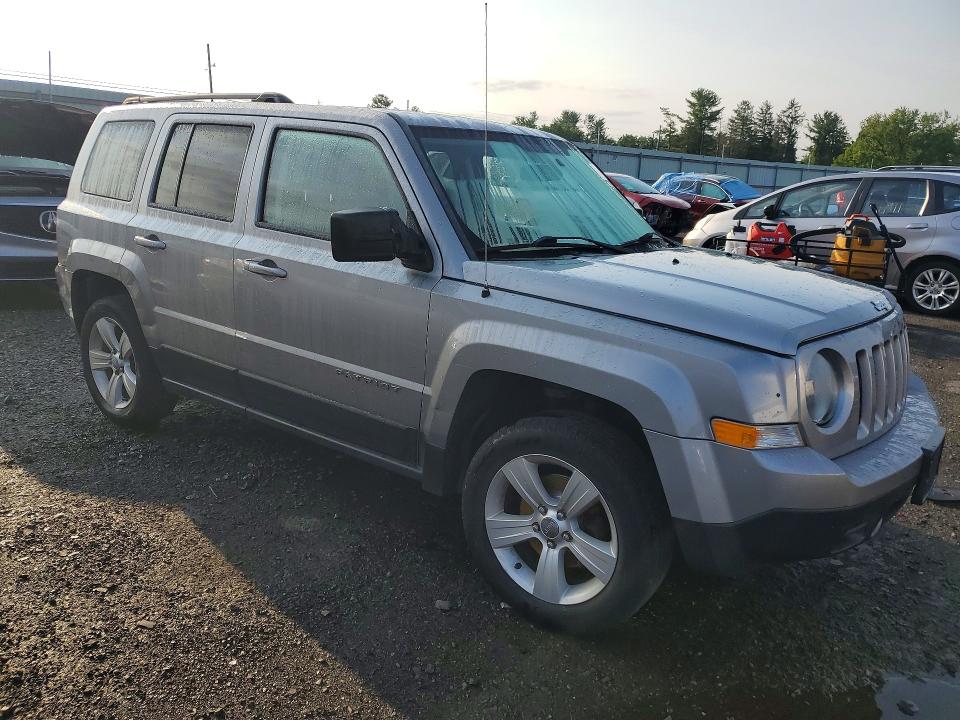 2015 Jeep Liberty (patriot) VIN 1C4NJRFB1FD376367 COPART salvage auction — REAR END, Pa - Cert Of Salv-R=Reconstructed, sold $650 on 2026-08-14 (photo 4)
