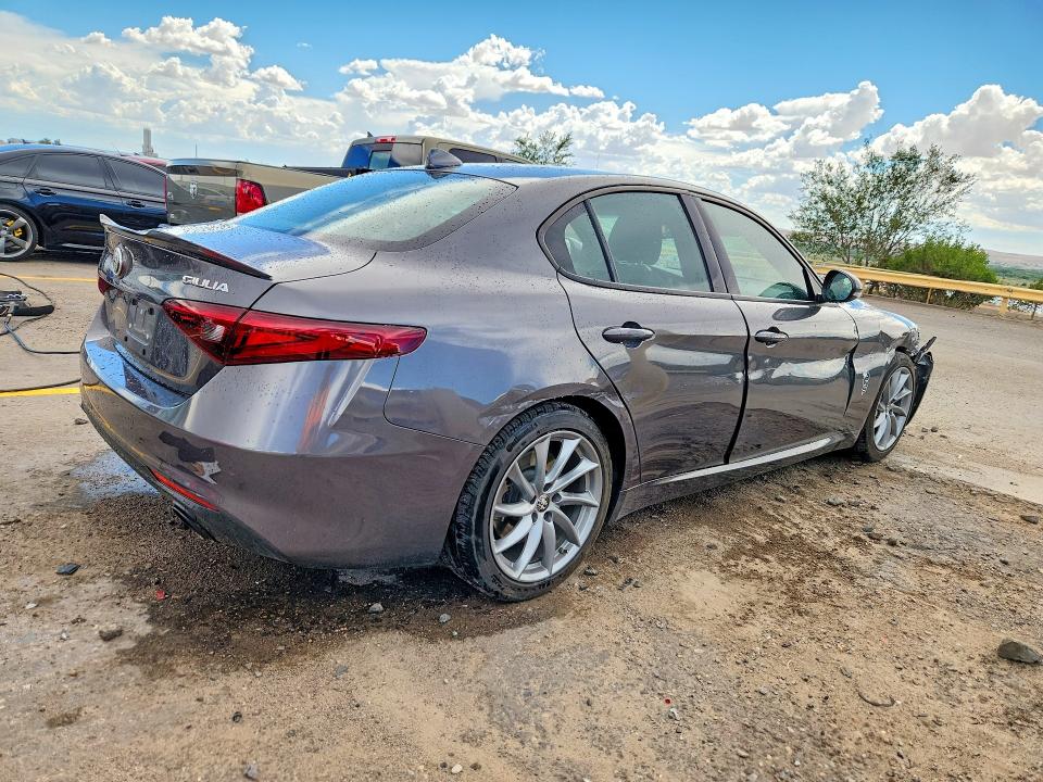 2022 Alfa romeo Giulia VIN ZARFAMAN3N7652575 COPART salvage auction — FRONT END, Nm - Cert Of Title-Salvage, sold $200 on 2026-08-13 (photo 3)