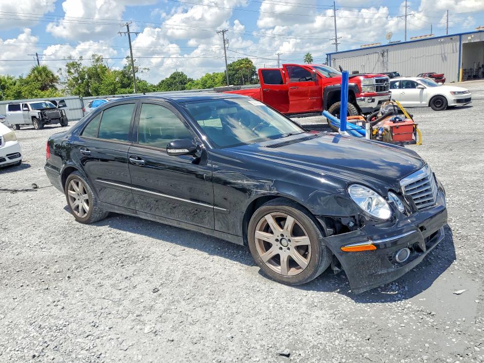 2007 Mercedes-benz E-class VIN WDBUF56X47A992163 COPART salvage auction — FRONT END, Fl - Cert Of Title Slvg Rebuildable, sold $400 on 2026-08-11 (photo 4)