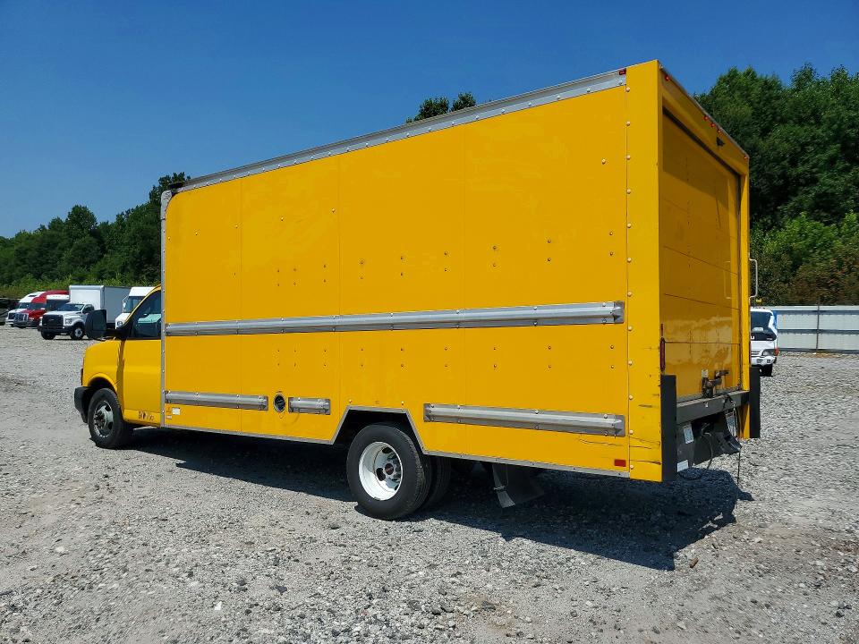 2018 Gmc Savana VIN 7GZ37TCG6JN902324 COPART salvage auction — MINOR DENT/SCRATCHES, Sc - Cert Of Title-Salvage, sold $3,000 on 2026-07-20 (photo 2)