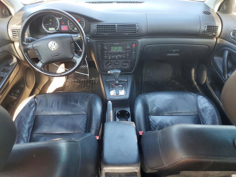 2003 Volkswagen Passat VIN WVWPD23B53P274866 COPART salvage auction — REAR END, On - Permit No Brand - Unfit, sold $300 on 2026-08-11 (photo 8)