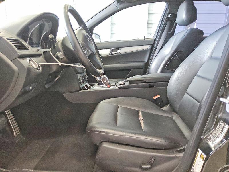 2010 Mercedes-benz C class VIN WDDGF5EB2AR088623 COPART salvage auction — MECHANICAL, FL - CERT OF TITLE-REBUILT, sold $750 on 2026-08-09 (photo 7)