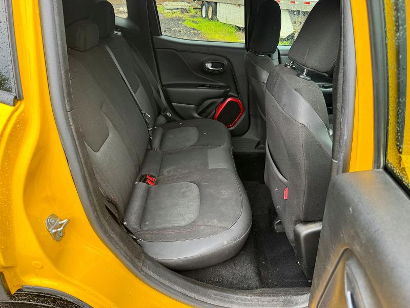 2017 Jeep Renegade VIN ZACCJBCB4HPE87499 COPART salvage auction — NORMAL WEAR, Me - Certificate Of Title (P), sold $3,750 on 2026-08-03 (photo 6)