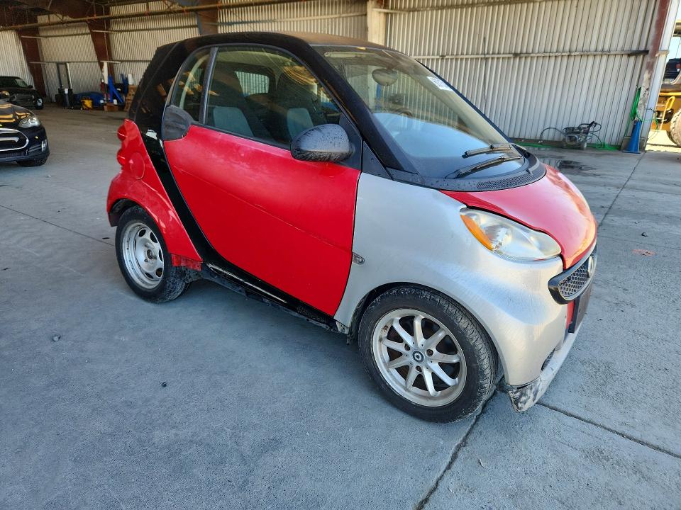 2013 Smart Fortwo VIN WMEEJ3BA8DK657831 COPART salvage auction — REAR END, Ca - Dlr/Dis/Exp Only Salvage Title, sold $875 on 2026-07-30 (photo 4)