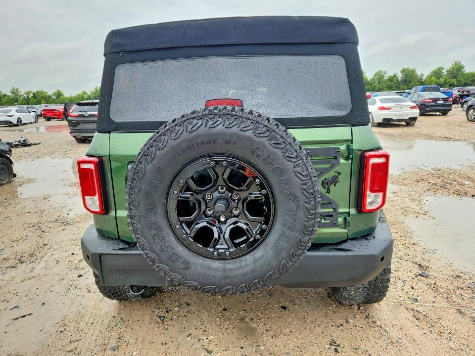 2022 Ford Bronco VIN 1FMEE5DH2NLA80763 COPART salvage auction — SIDE, Tx - Salvage Vehicle Title, sold $20,300 on 2026-07-28 (photo 6)