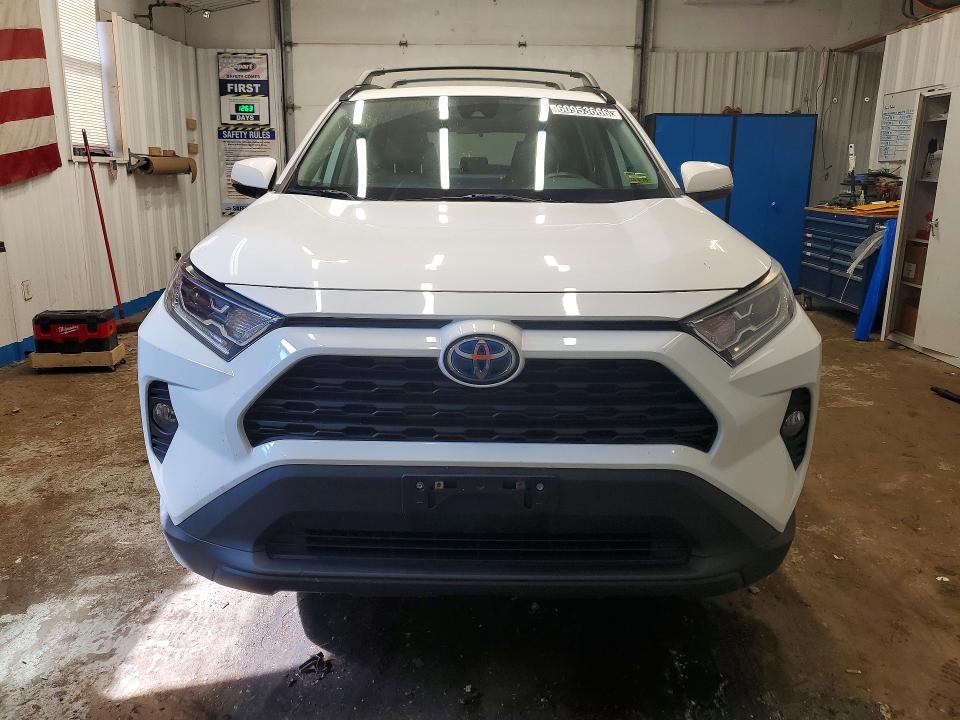 2021 Toyota Rav4 VIN 2T3RWRFVXMW113128 COPART salvage auction — MINOR DENT/SCRATCHES, ME - CERTIFICATE OF TITLE (P), sold $12,700 on 2026-07-28 (photo 5)