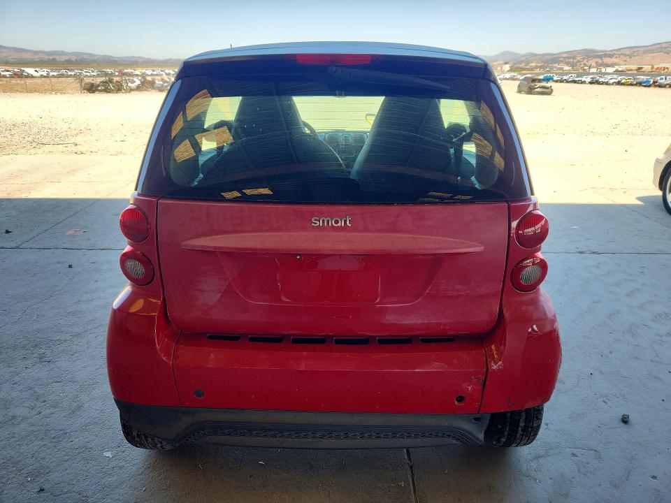 2013 Smart Fortwo VIN WMEEJ3BA8DK657831 COPART salvage auction — REAR END, Ca - Dlr/Dis/Exp Only Salvage Title, sold $875 on 2026-07-30 (photo 6)