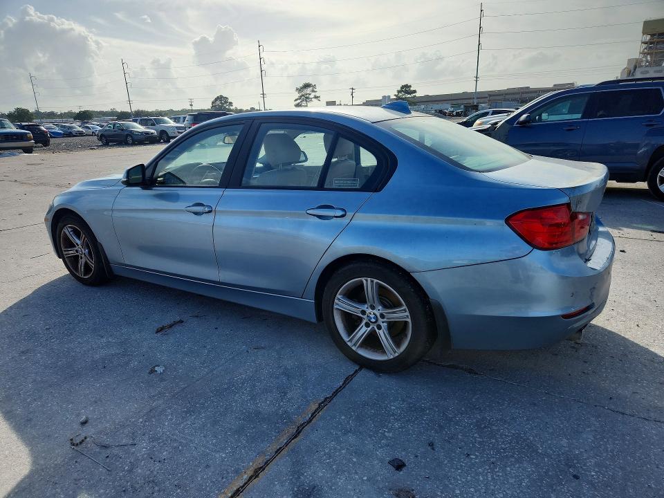 2014 BMW 3er VIN WBA3D3C5XEK156338 COPART salvage auction — WATER/FLOOD, La - Cert Of Title-Salvage Flood, sold $325 on 2026-08-05 (photo 2)