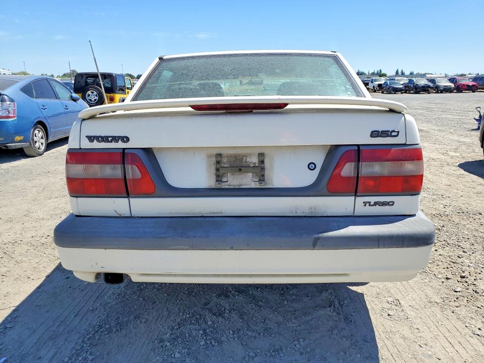 1995 Volvo 850 VIN YV1LS5715S1245810 COPART salvage auction — FRONT END, CA - DIS/DLR/EXP ONLY CLEAN TITLE (P), sold $250 on 2026-08-25 (photo 6)