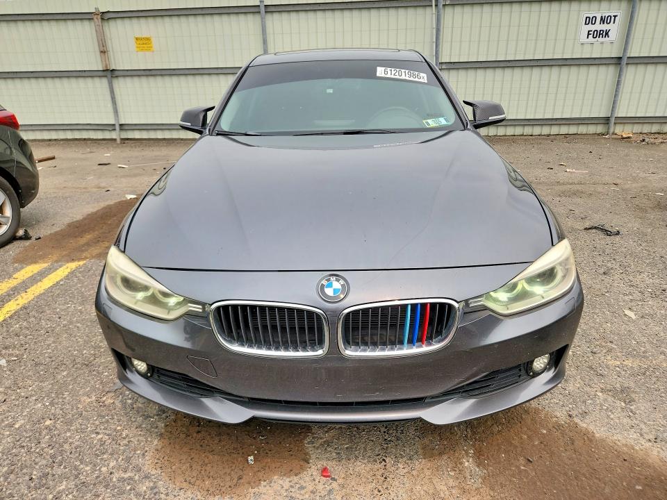 2015 BMW 3er VIN WBA3B5G56FNS11718 COPART salvage auction — REAR END, Pa - Certificate Of Salvage, sold $1,050 on 2026-08-11 (photo 5)