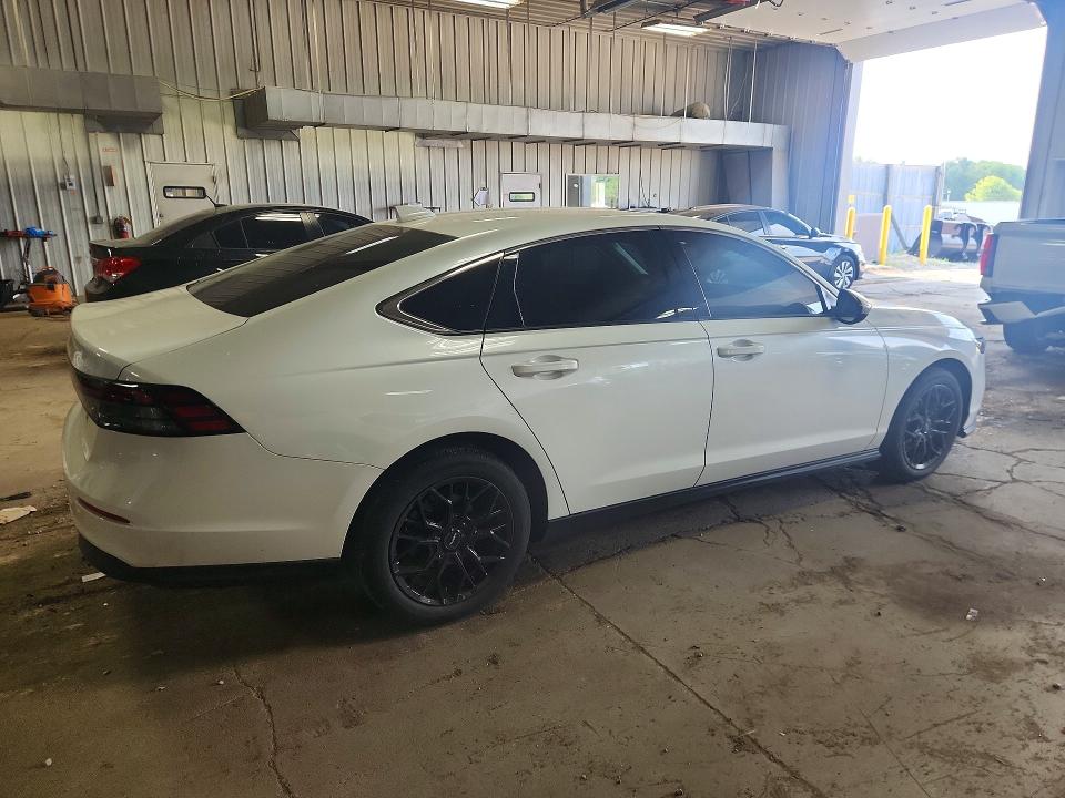 2024 Honda Accord VIN 1HGCY1F37RA037942 COPART salvage auction — SIDE, WI - CERT OF TITLE-CLAIM PAID, sold $9,400 on 2026-07-27 (photo 3)
