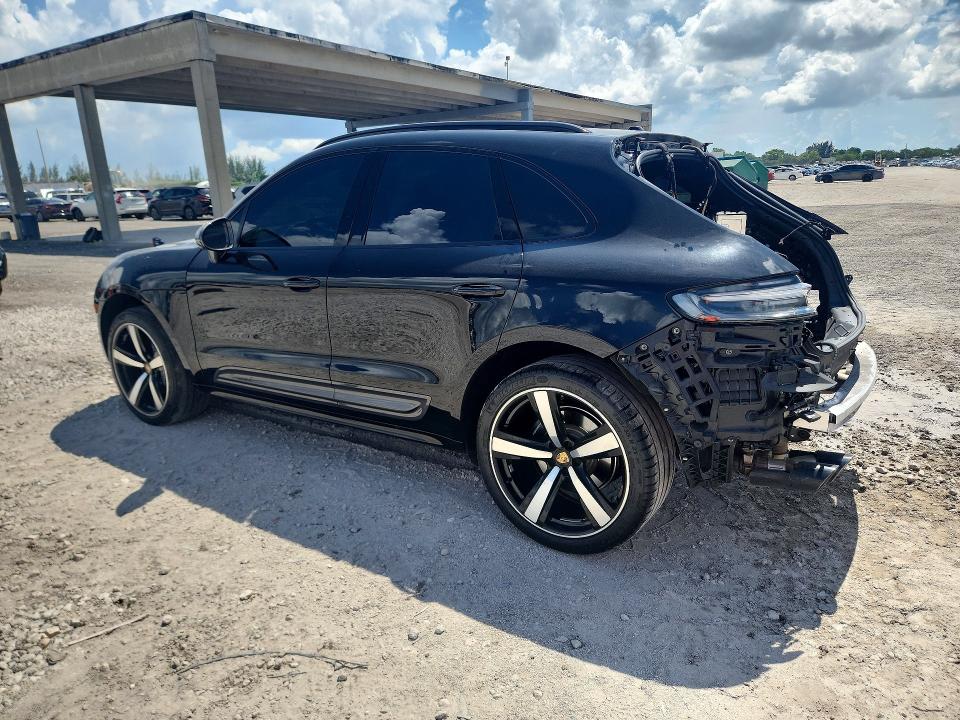 2023 Porsche Macan VIN WP1AA2A57PLB19582 COPART salvage auction — REAR END, Fl - Cert Of Title Slvg Rebuildable, sold $20,000 on 2026-08-13 (photo 2)