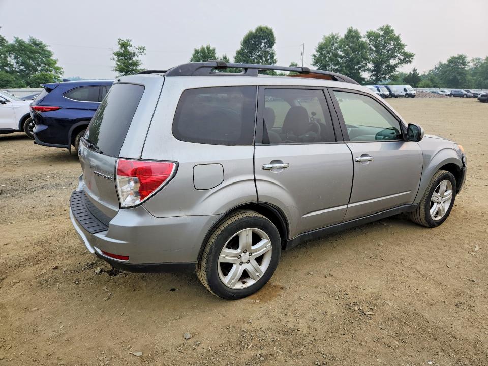 2009 Subaru Forester VIN JF2SH636X9H742345 COPART salvage auction — MINOR DENT/SCRATCHES, NJ - CERTIFICATE OF TITLE, sold $375 on 2026-07-29 (photo 3)
