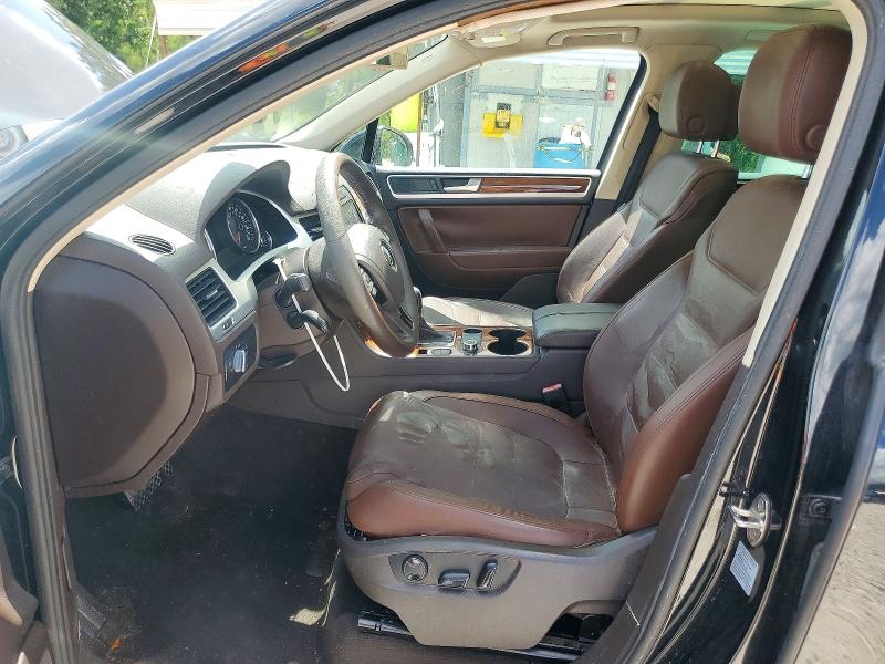 2013 Volkswagen Touareg VIN WVGEF9BP7DD002454 COPART salvage auction — SIDE, TX - SALVAGE VEHICLE TITLE, sold $650 on 2026-07-28 (photo 7)