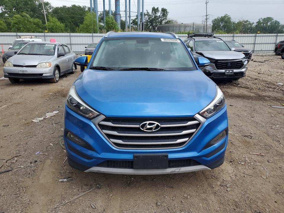 2017 Hyundai Tucson VIN KM8J3CA27HU303967 COPART salvage auction — MINOR DENT/SCRATCHES, Ny - Certificate Of Title (P), sold $2,900 on 2026-07-31 (photo 5)