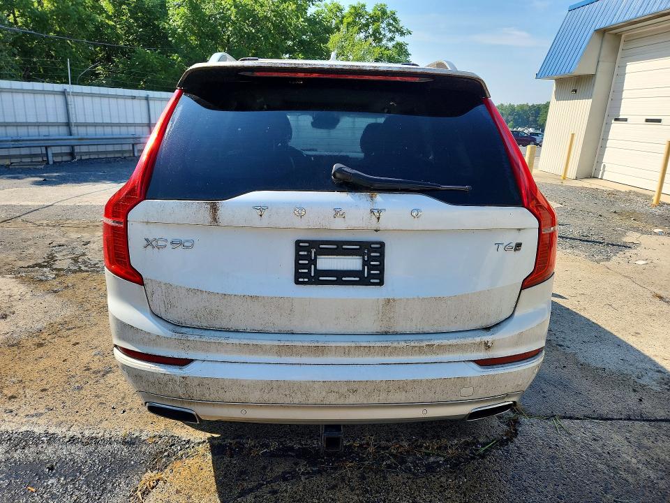 2016 Volvo Xc90 VIN YV4A22PK2G1015831 COPART salvage auction — MINOR DENT/SCRATCHES, WV - CERTIFICATE OF TITLE, sold $125 on 2026-08-18 (photo 6)