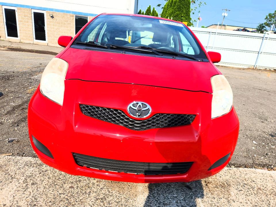 2010 Toyota Yaris VIN JTDJT4K33A5324204 COPART salvage auction — SIDE, CT - CERT OF TITLE-SALVAGE, sold $525 on 2026-07-24 (photo 5)