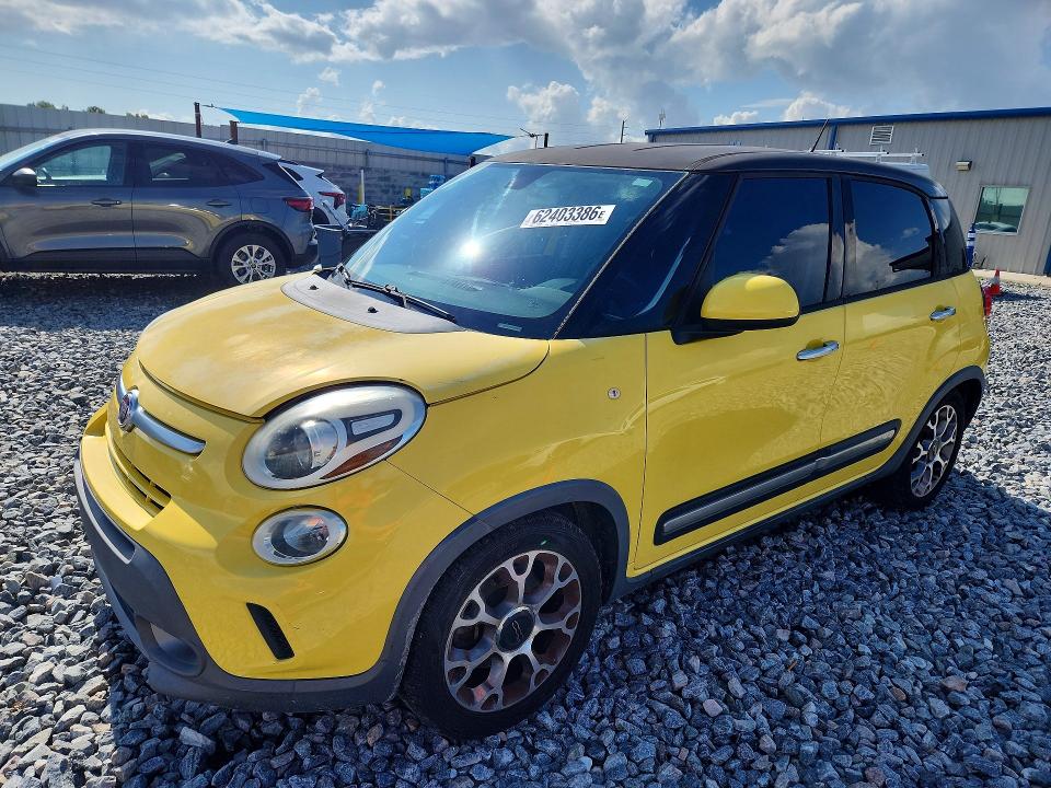 2014 Fiat 500l VIN ZFBCFADH4EZ023496 COPART salvage auction — REAR END, Salvage Title, sold $1,000 on 2026-08-11 (photo 1)