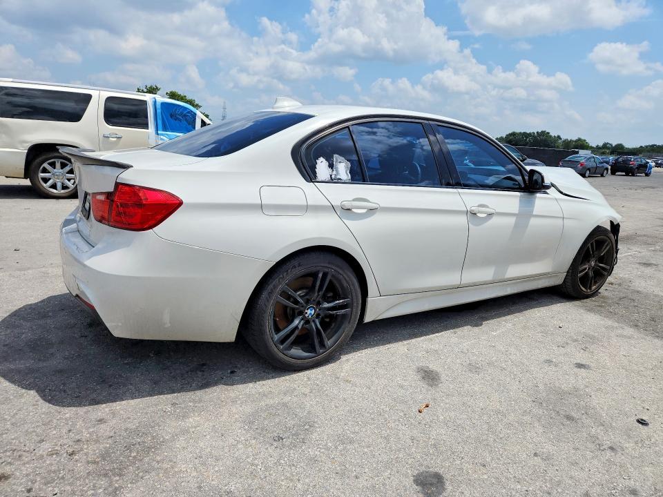 2015 BMW 3er VIN WBA3C1C53FP853202 COPART salvage auction — FRONT END, Fl - Cert Of Title Slvg Rebuildable, sold $650 on 2026-08-11 (photo 3)