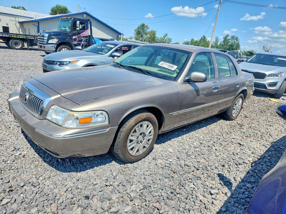 2006 Mercury Grand marquis VIN 2MEFM74V56X652277 COPART salvage auction — MINOR DENT/SCRATCHES, Il - Cert Of Title-Corrected, sold $175 on 2026-07-27 (photo 1)