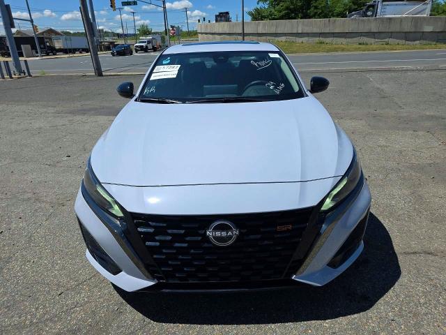 2025 Nissan Altima VIN 1N4BL4CV9SN415084 COPART salvage auction — WATER/FLOOD, Nj - Cert Of Title-Salvage Flood, sold $19,000 on 2026-07-28 (photo 5)