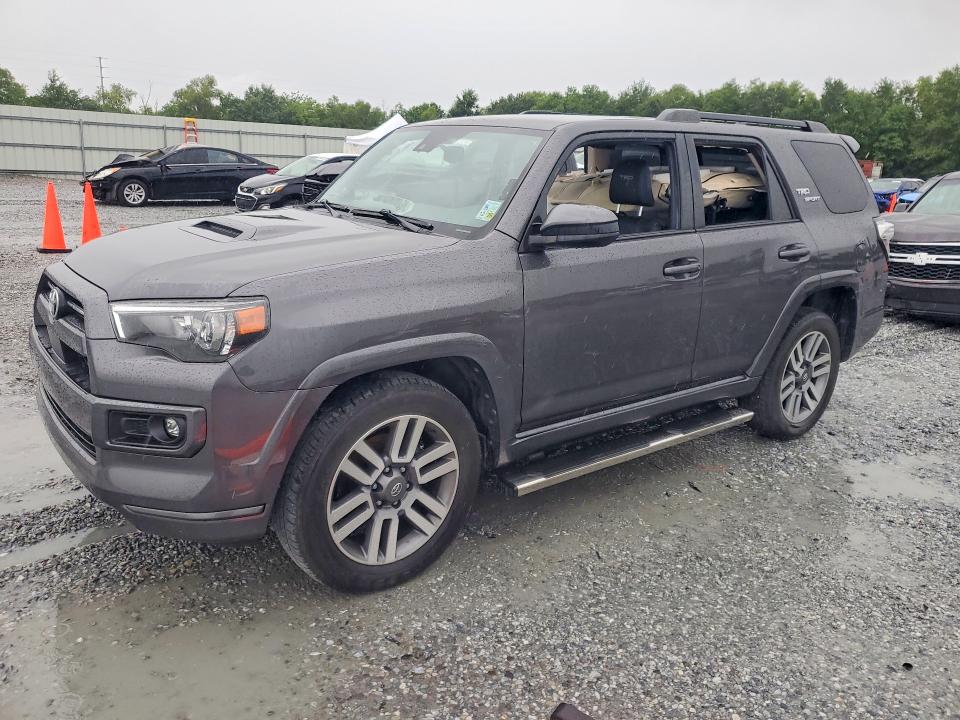 2022 Toyota 4runner VIN JTEAU5JR8N5266360 COPART salvage auction — SIDE, LA - CERT OF TITLE-SALVAGE, sold $11,100 on 2026-07-27 (photo 1)