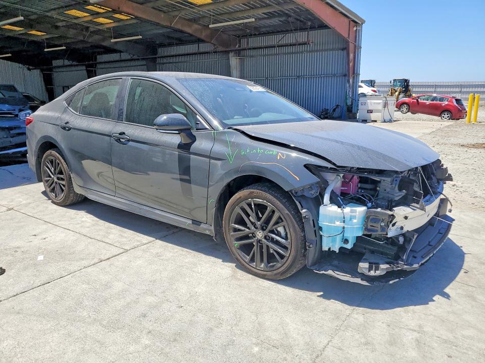2025 Toyota Camry VIN 4T1DBADK2SU016995 COPART salvage auction — FRONT END, CA - SALVAGE CERTIFICATE, sold $14,200 on 2026-08-20 (photo 4)