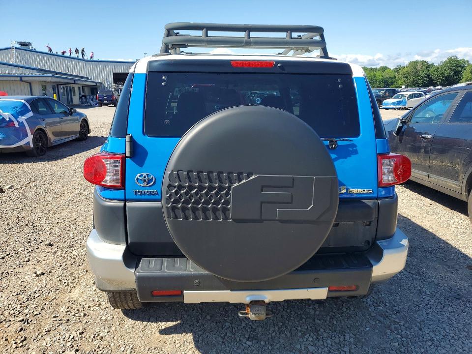 2007 Toyota Fj cruiser VIN JTEBU11F070018879 COPART salvage auction — MINOR DENT/SCRATCHES, Ny - Certificate Of Title (P), sold $6,900 on 2026-07-29 (photo 6)