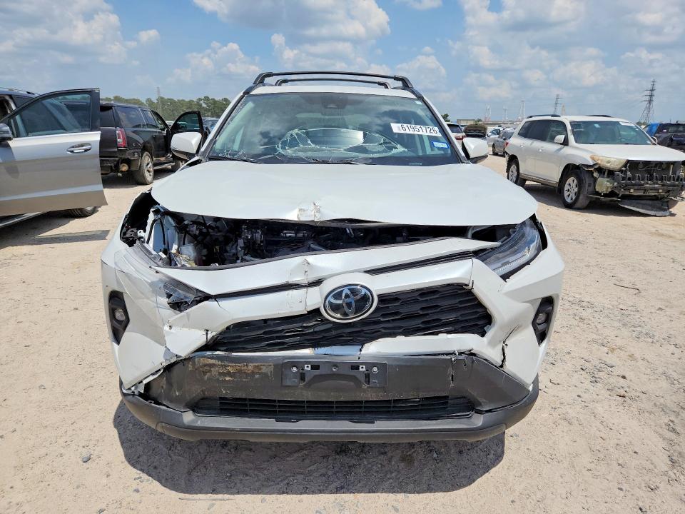 2025 Toyota Rav4 VIN 2T3C1RFV5SW402080 COPART salvage auction — FRONT END, TX - SALVAGE VEHICLE TITLE, sold $13,000 on 2026-08-21 (photo 5)