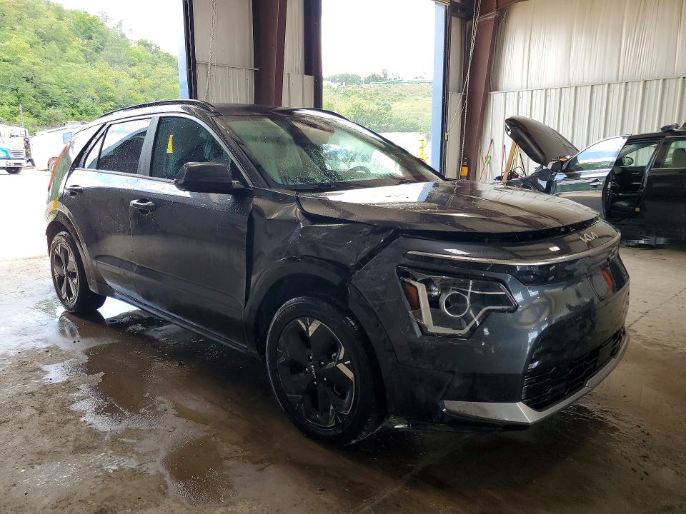 2024 Kia Niro VIN KNDCR3L10R5122026 COPART salvage auction — FRONT END, PA - CERT OF TITLE, sold $4,100 on 2026-07-22 (photo 4)