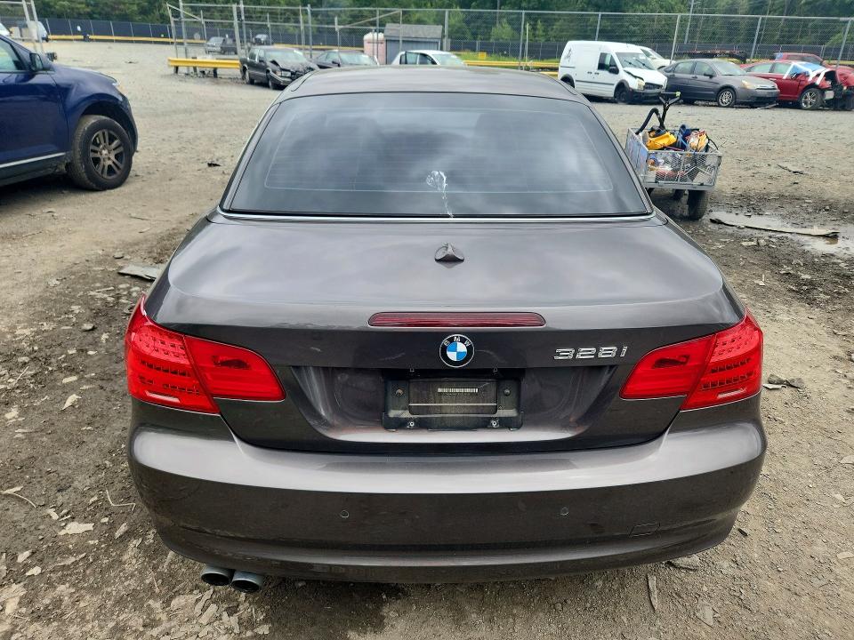 2011 BMW 3er VIN WBADW3C52BE539781 COPART salvage auction — REAR END, Md - Cert Of Salvage > 75% Damage, sold $1,500 on 2026-08-07 (photo 6)
