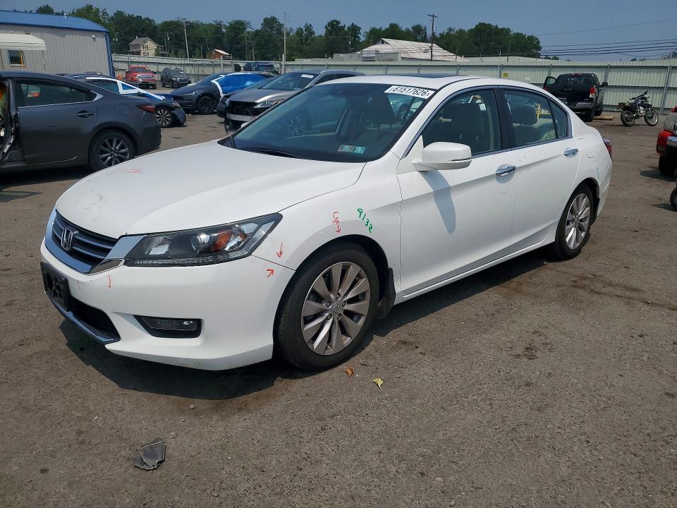 2015 Honda Accord VIN 1HGCR2F88FA131757 COPART salvage auction — ROOF, PA - CERTIFICATE OF SALVAGE, sold $4,600 on 2026-09-04 (photo 1)