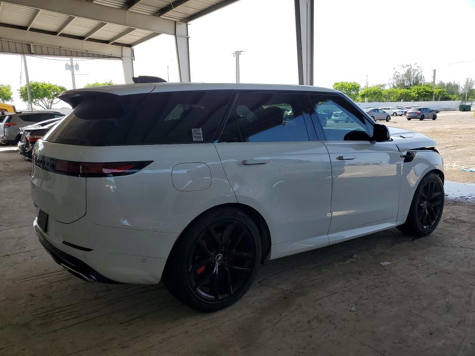 2025 Land rover RANGE ROVER VIN SAL1L9E48SA451548 COPART salvage auction — FRONT END, Fl - Cert Of Title Slvg Rebuildable, sold $49,000 on 2026-08-26 (photo 3)