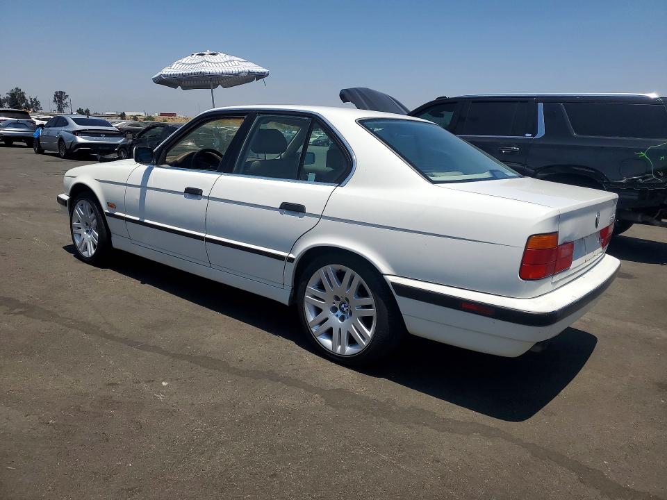 1995 BMW 5 series VIN WBAHD5323SGB37770 COPART salvage auction — MINOR DENT/SCRATCHES, Ca - Dis/Dlr/Exp Only Clean Title, sold $550 on 2026-07-27 (photo 2)
