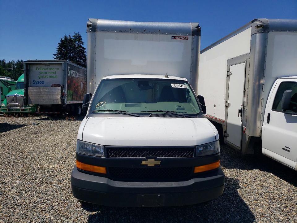 2021 Chevrolet Express 4500 VIN 1HA6GVC73MN006956 COPART salvage auction — MINOR DENT/SCRATCHES, WA - VEHICLE CERT OF OWNERSHIP-TITL, sold $5,500 on 2026-07-09 (photo 5)