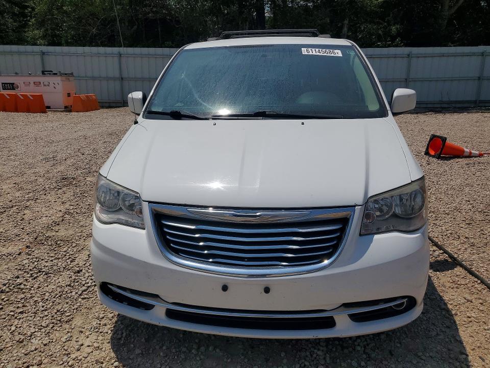 2016 Chrysler Town & country VIN 2C4RC1BG0GR294725 COPART salvage auction — MINOR DENT/SCRATCHES, Nc - Dealer Only Clean Title, sold $275 on 2026-07-31 (photo 5)