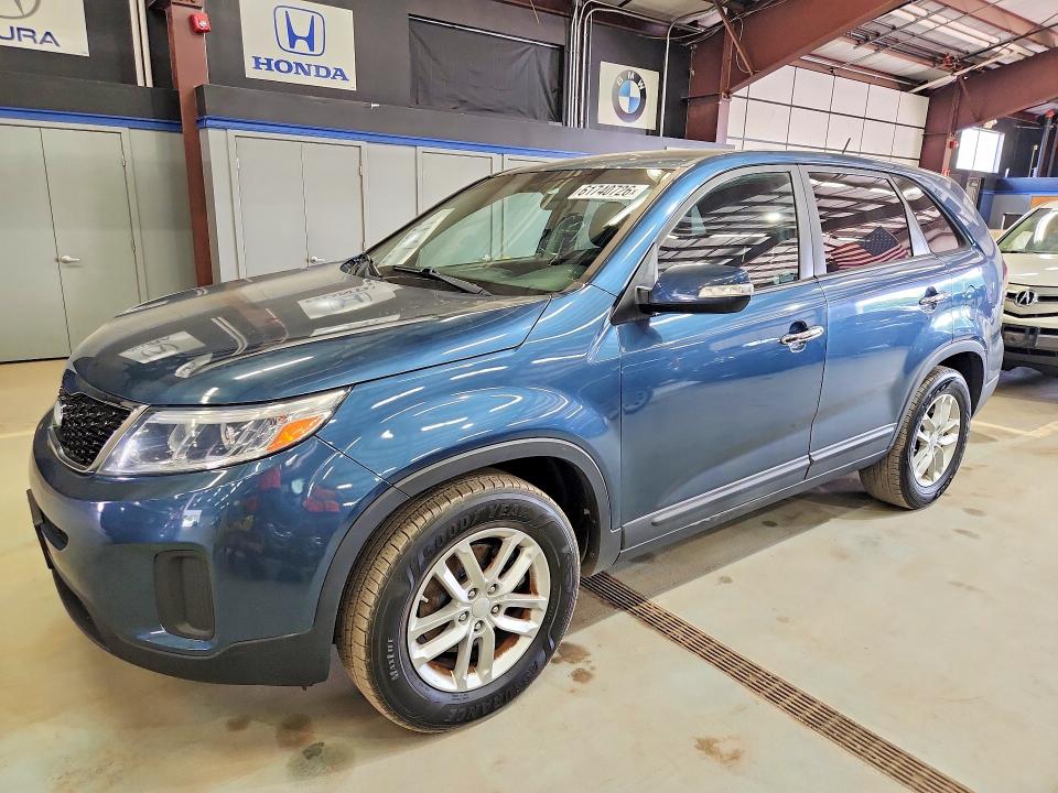 2014 Kia Sorento VIN 5XYKT3A60EG528787 COPART salvage auction — MINOR DENT/SCRATCHES, RI - CERTIFICATE OF TITLE (P), sold $2,500 on 2026-07-22 (photo 1)