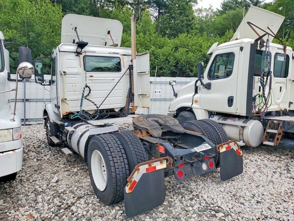 2014 Volvo VIN 4V4M19EG4EN182521 COPART salvage auction — MINOR DENT/SCRATCHES, Il - Certificate Of Title (P), sold $3,050 on 2026-08-18 (photo 2)