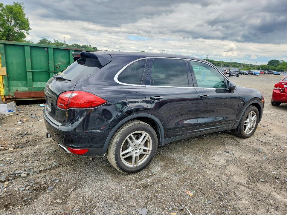 2013 Porsche Cayenne VIN WP1AF2A26DLA37443 COPART salvage auction — MINOR DENT/SCRATCHES, Md - Certificate Of Title (P), sold $5,200 on 2026-08-04 (photo 3)