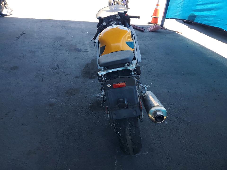 2000 Honda Cbr600 VIN JH2PC3519YM100022 COPART salvage auction — MECHANICAL, CA - DIS/DLR/EXP ONLY CLEAN TITLE, sold $150 on 2026-07-28 (photo 4)