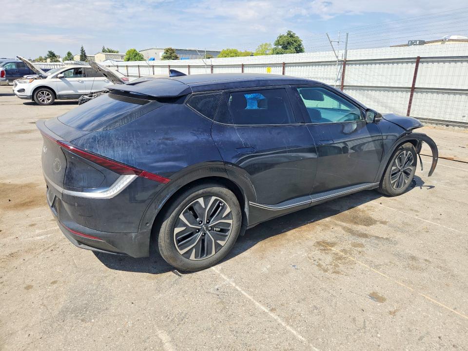2022 Kia Ev6 VIN KNDC3DLC1N5087676 COPART salvage auction — FRONT END, CA - SALVAGE CERTIFICATE, sold $12,100 on 2026-08-21 (photo 3)