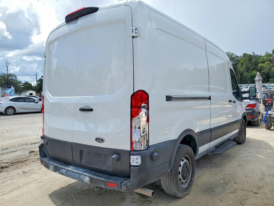 2020 Ford Transit VIN 1FTBR1C85LKB62592 COPART salvage auction — REAR END, FL - CERTIFICATE OF TITLE, sold $10,100 on 2026-07-09 (photo 3)