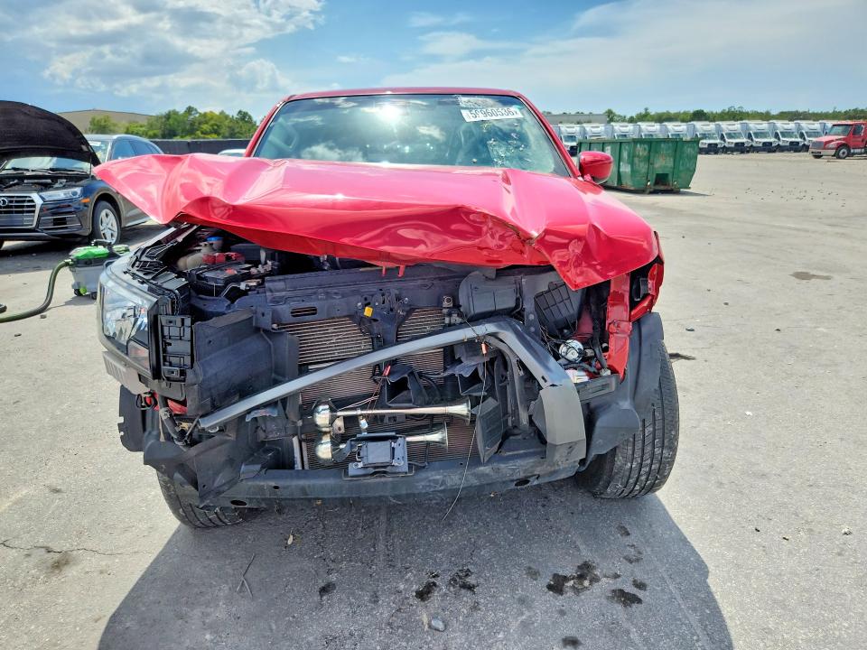 2022 Nissan Navara (frontier) VIN 1N6ED1EJ2NN673543 COPART salvage auction — MINOR DENT/SCRATCHES, Fl - Certificate Of Title (P), sold $11,300 on 2026-07-30 (photo 5)