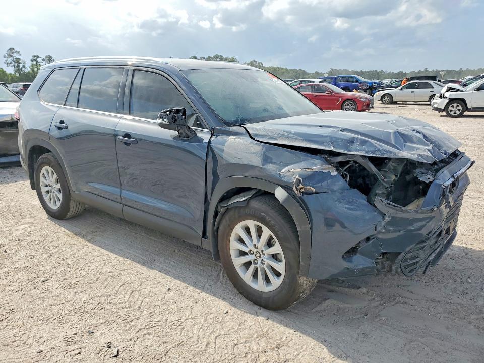2026 Toyota Highlander VIN 5TDAAAB52TS113160 COPART salvage auction — FRONT END, Nj - Cert Of Title-Salvage, sold $16,500 on 2026-07-21 (photo 4)