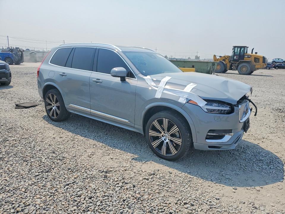 2025 Volvo VIN YV4H60PE3S1303836 COPART salvage auction — FRONT END, CO - PUBLIC - SALVAGE TITLE, sold $3,300 on 2026-07-28 (photo 4)