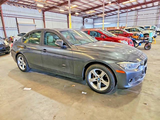 2015 BMW 3 series VIN WBA3B5C59FF961484 COPART salvage auction — ENGINE BURN, Fl - Cert Of Title Slvg Rebuildable, sold $275 on 2026-07-15 (photo 4)