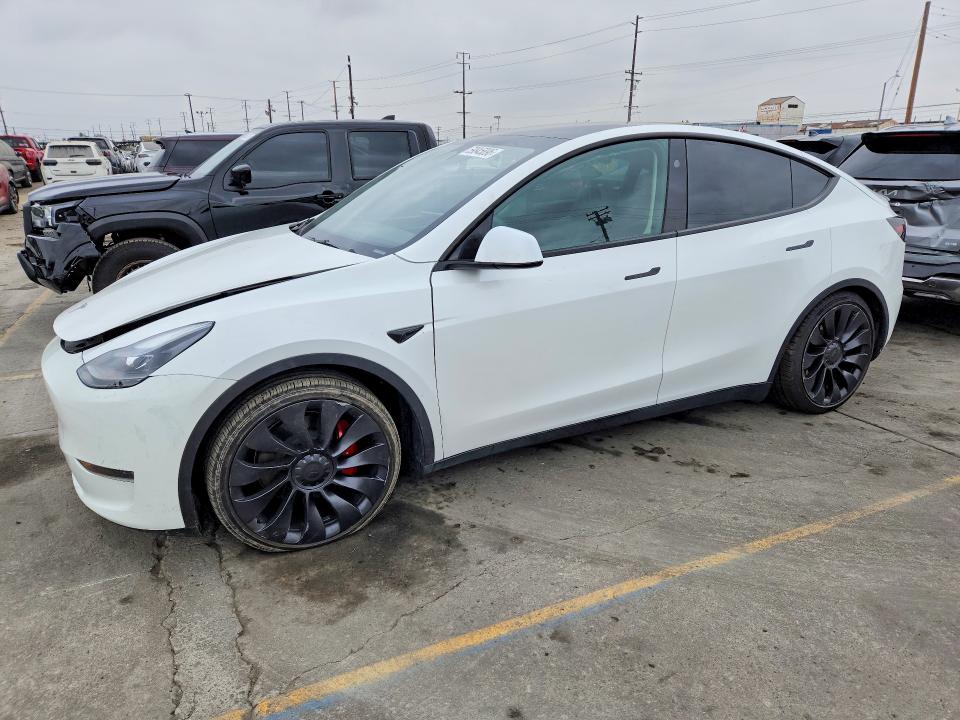 2025 Tesla Model y VIN 7SAYGDEF4SF216539 COPART salvage auction — FRONT END, Salvage Title, sold $15,200 on 2026-07-13 (photo 1)